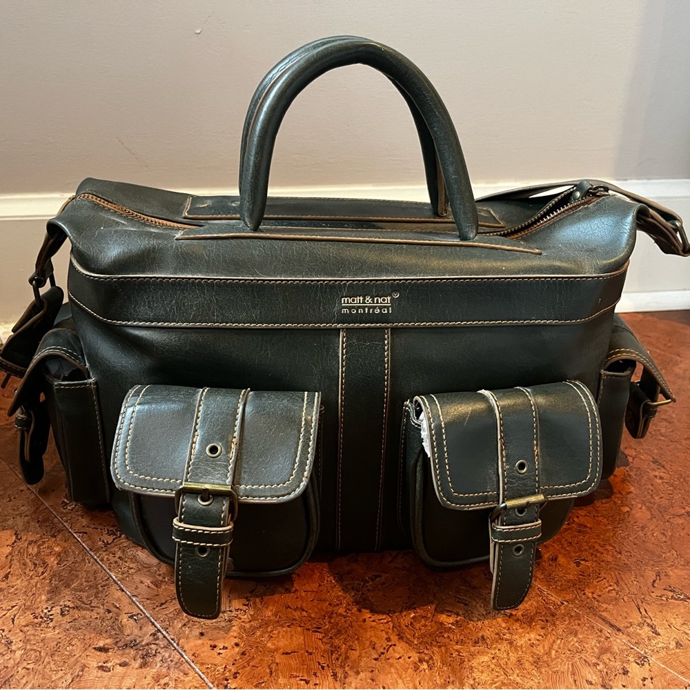 Matt & Nat Forest/Army Green Vegan Leather Tote with adjustable shoulder strap